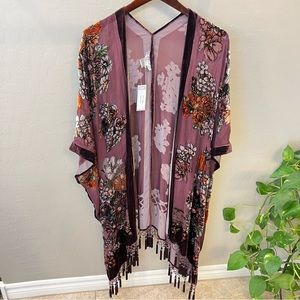 Aris.A stunning burnout beaded kimono with hem tassles, open front, flowy,no tag